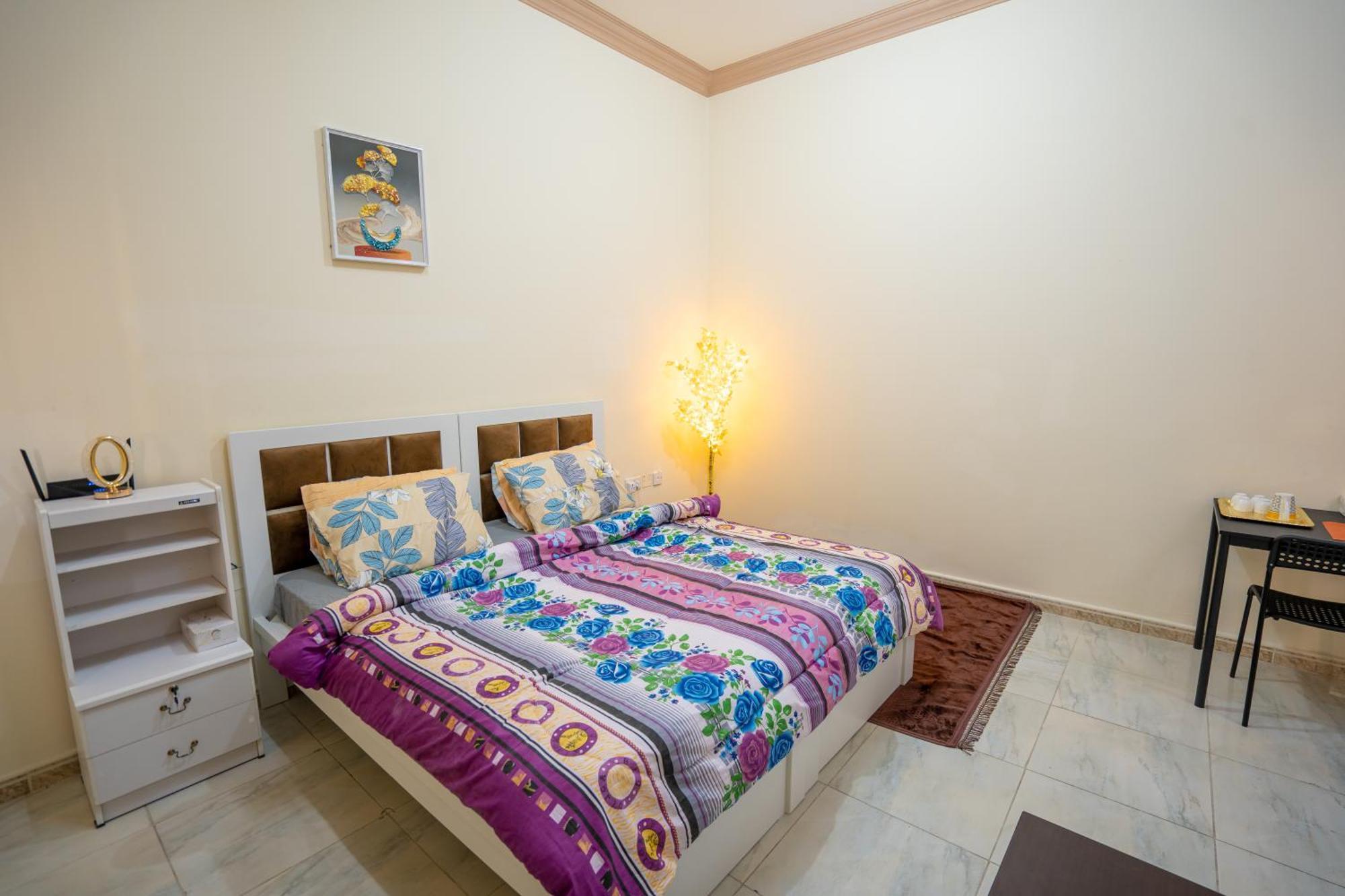 منزل للإقامة Tourist Family And Couple - Attached Washroom - Vl02 Baith Al Jannah Llc *